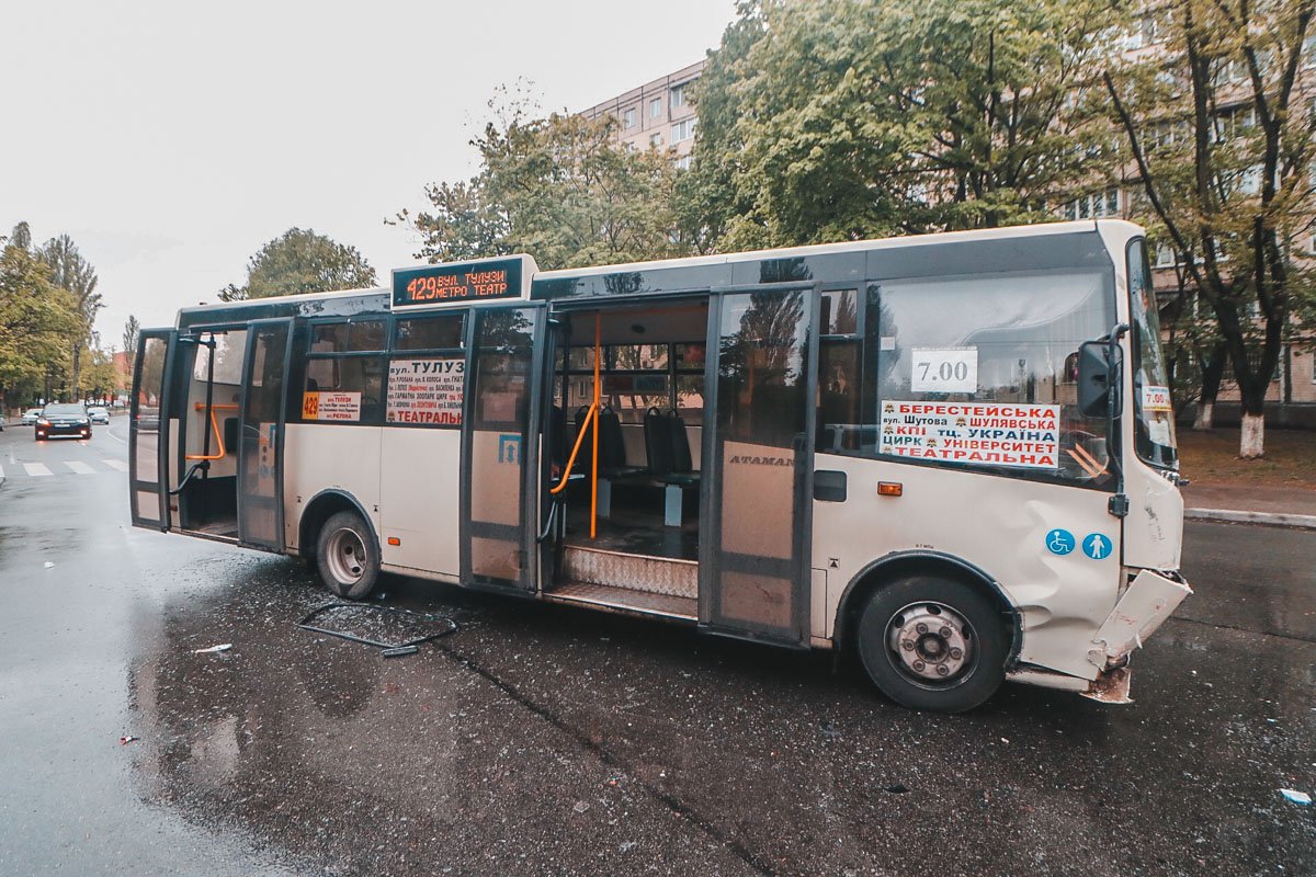 По предварительной информации, авария произошла около 14:40 По предварительной информации, авария произошла около 14:40
