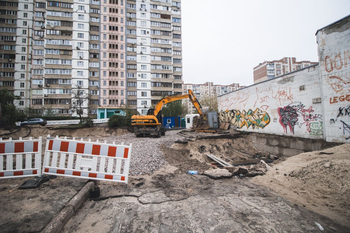 Здесь должна появиться детская площадка
