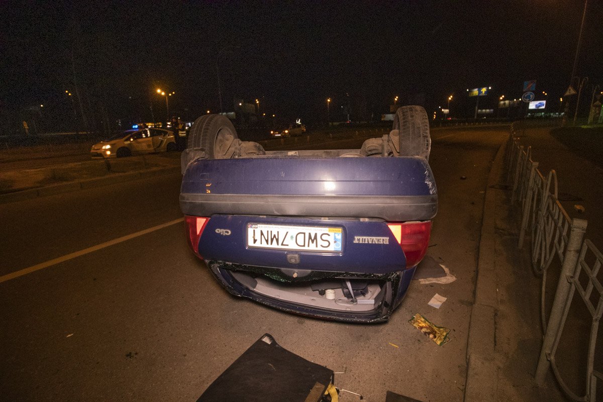 ДТП случилось в 00:30