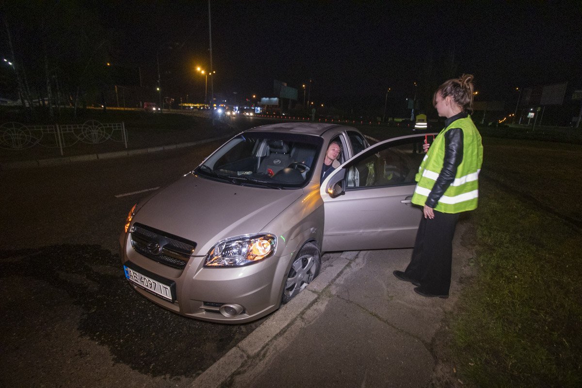 По словам водителя ZAZ, он двигался в сторону «Красного хутора» по Старобориспольской, когда его подрезал Renault, который ехал на очень высокой скорости