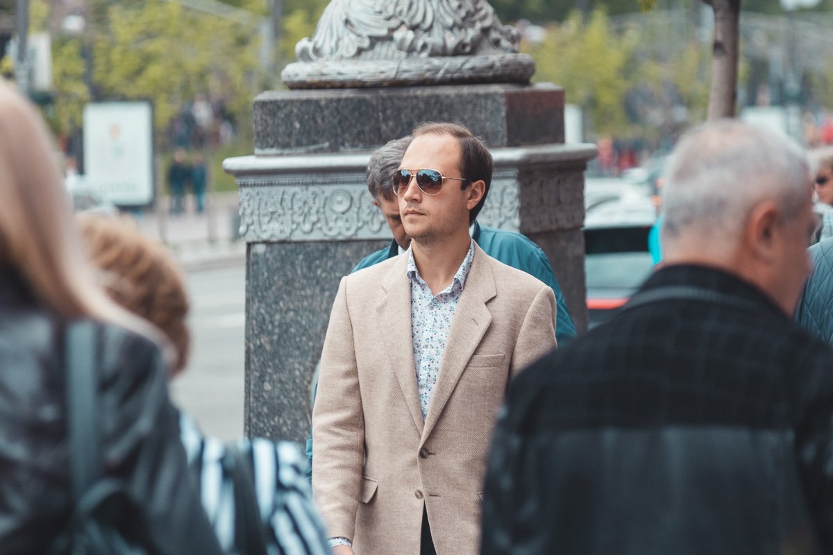 Утром было пасмурно, но многие прихватили с собой очки Утром было пасмурно, но многие прихватили с собой очки