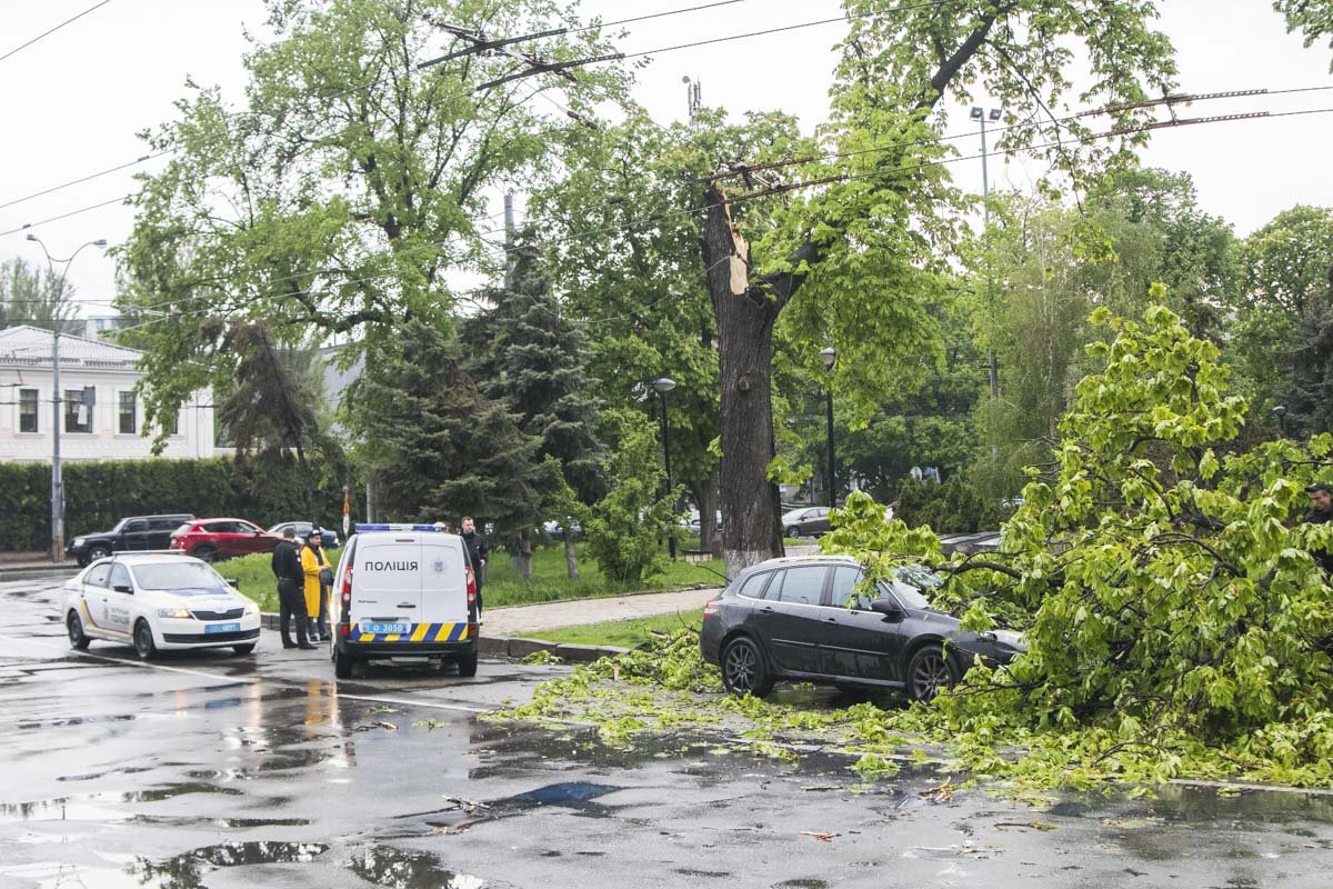 Пострадавшего мужчину госпитализировали в больницу, он жаловался на боль в ребрах