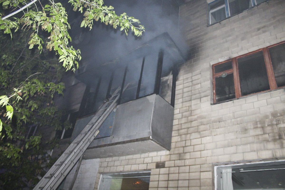Возгорание возникло в жилой комнате возле балкона