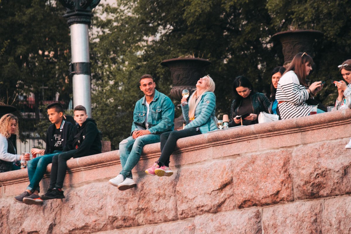 Дарит своей девушке только настоящую радость Дарит своей девушке только настоящую радость