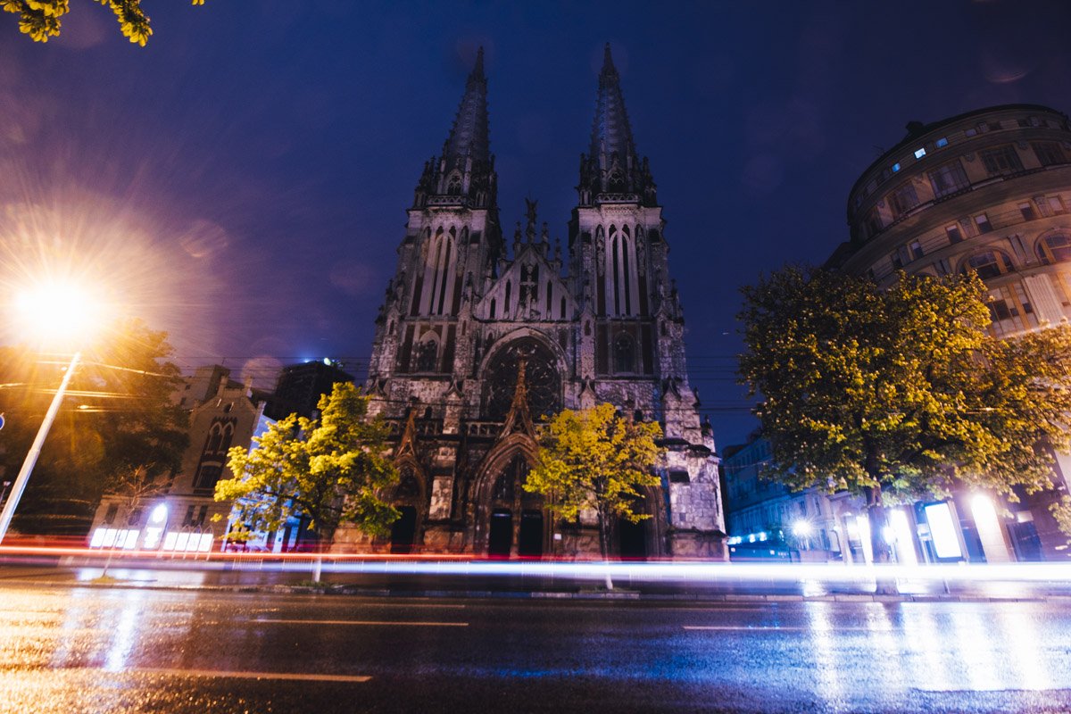 Величественный даже ночью Величественный даже ночью