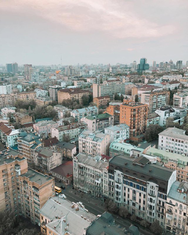 Это фото сделала девушка-иностранка по приезду в столицу. Ей понравилось, а нам как нравится! Фото: @innatarpan