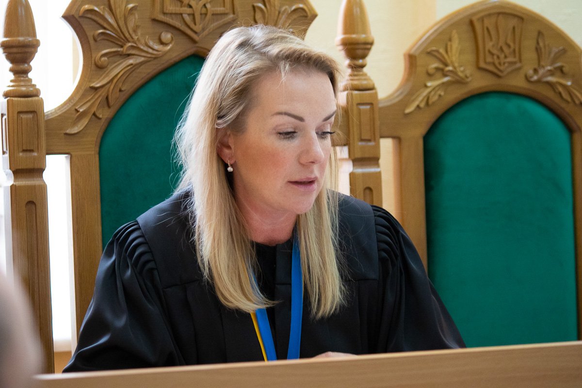 Судья приняла решение перенести заседание на 27 мая Судья приняла решение перенести заседание на 27 мая