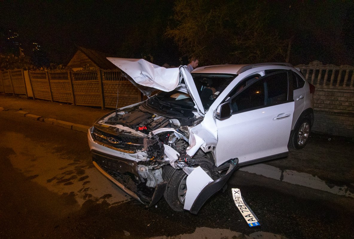 На проспекте Науки, 98 произошло ДТП На проспекте Науки, 98 произошло ДТП