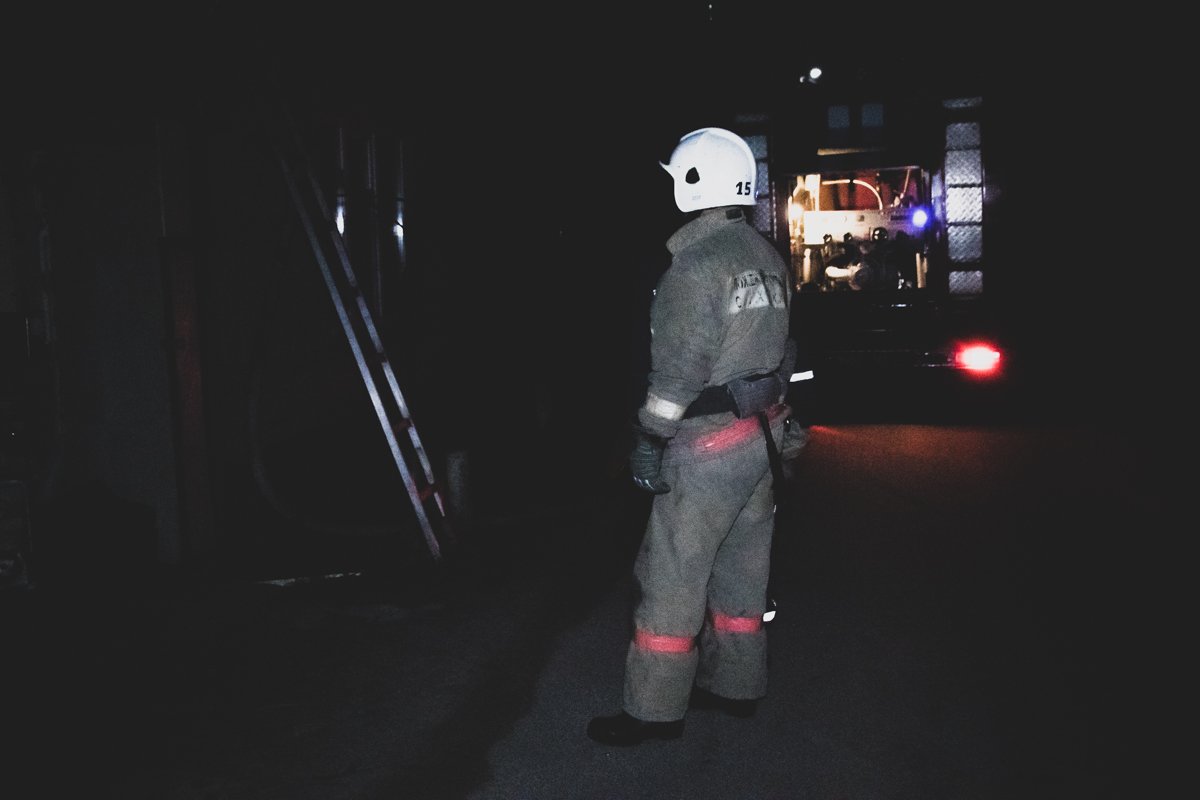 Детали пожара и причины возгорания устанавливаются 