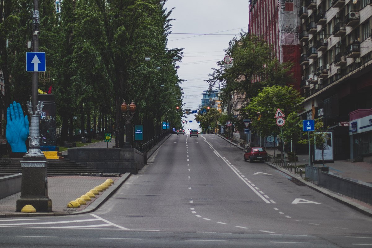 Небо серое, небо помнит... Небо серое, небо помнит...