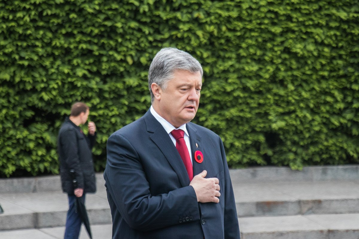 Згинуть наші воріженьки, як роса на сонці... Згинуть наші воріженьки, як роса на сонці...