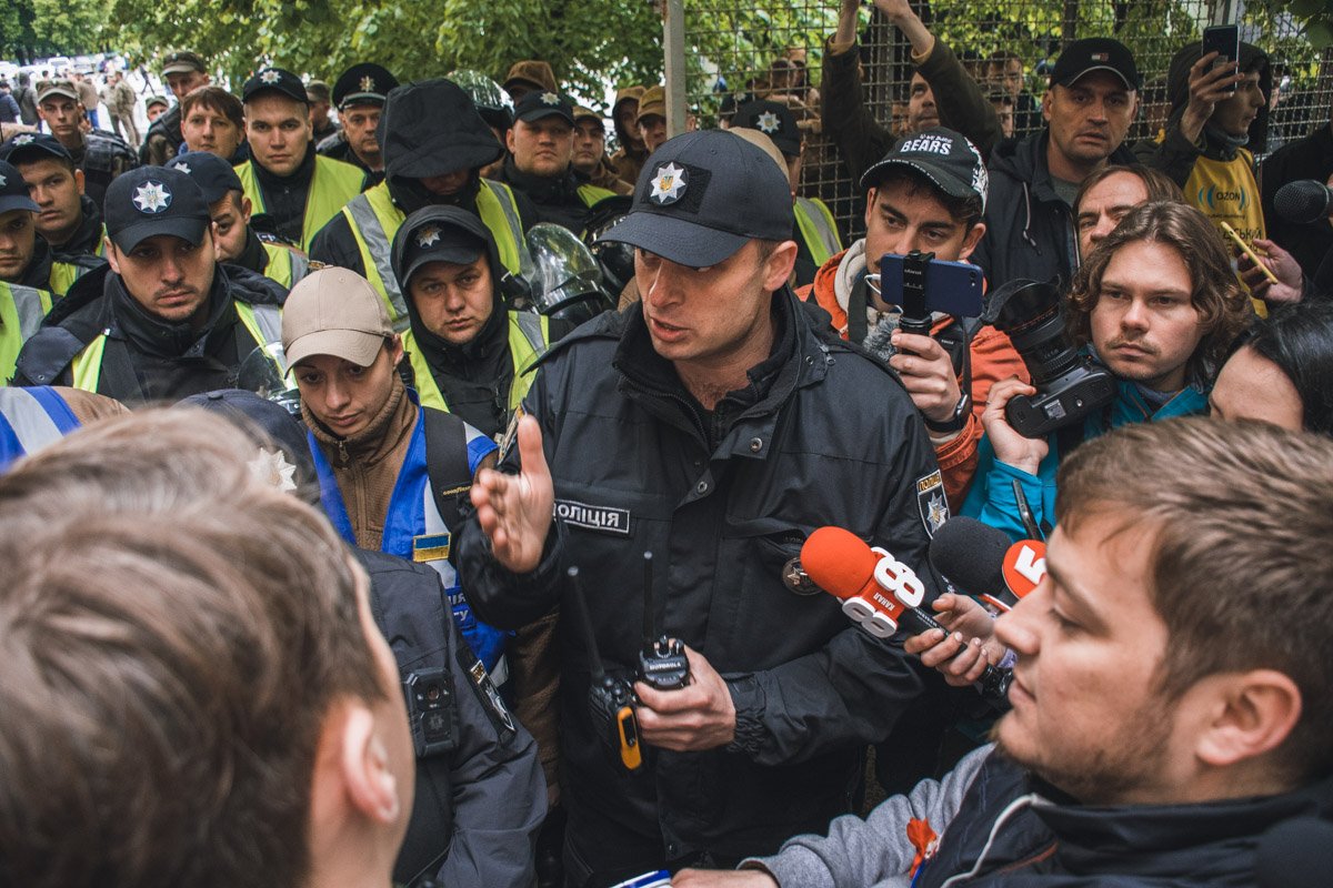 Полицейский рассказывает почему именно супергероев-ветеранов нельзя пропустить в Парк Славы Полицейский рассказывает почему именно супергероев-ветеранов нельзя пропустить в Парк Славы