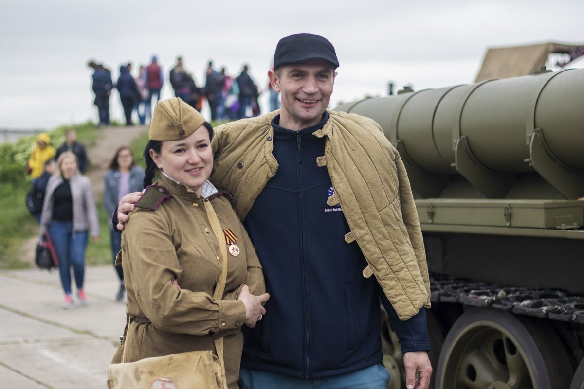 Среди участников фестиваля были реконструкторы, с которыми фотографировались все желающие 