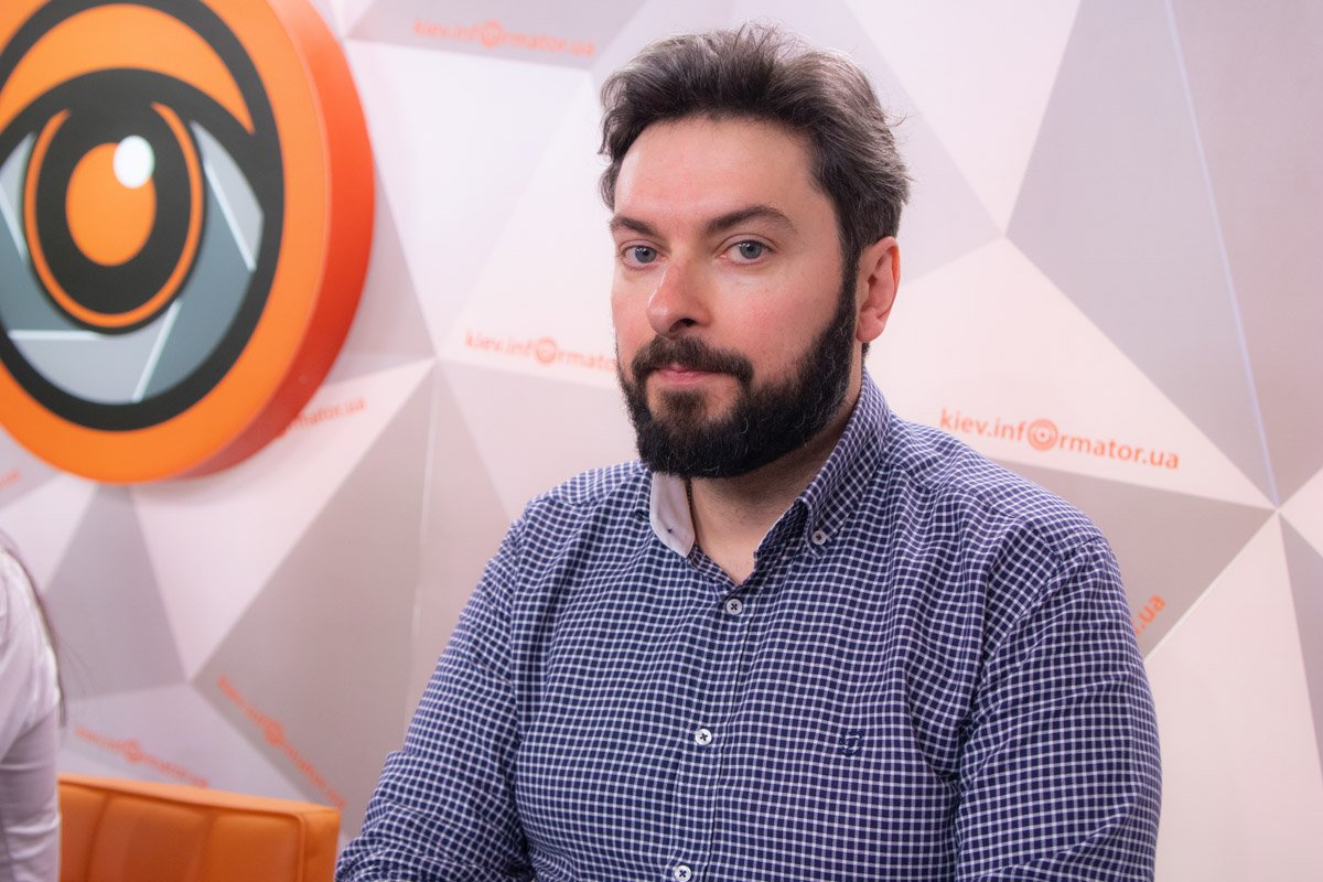 Директор департамента маркетинга и рекламы сети магазинов "Эльдорадо" Максим Колесников