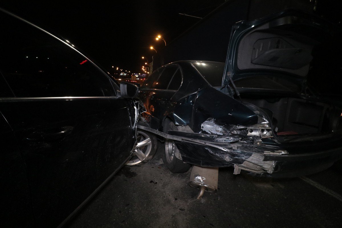 Водитель Volkswagen не среагировал на торможение BMW Водитель Volkswagen не среагировал на торможение BMW