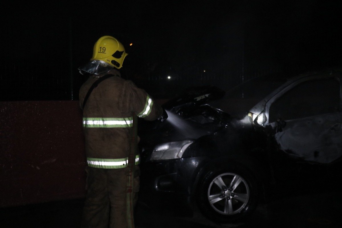 На место выехали спасатели 19-й пожарной части