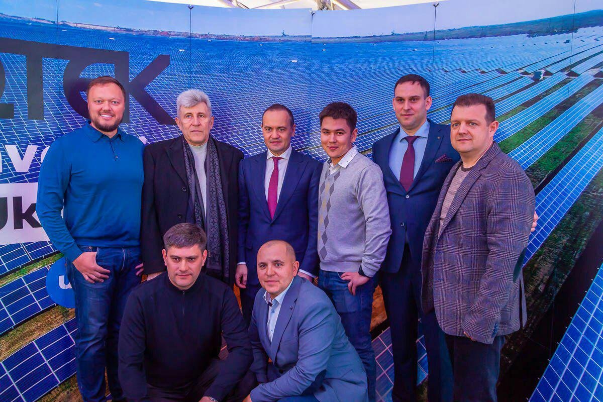 Основные клиенты “Меганом Украина” - объекты “зеленой” энергетики, облэнерго страны, электромонтажные компании Основные клиенты “Меганом Украина” - объекты “зеленой” энергетики, облэнерго страны, электромонтажные компании