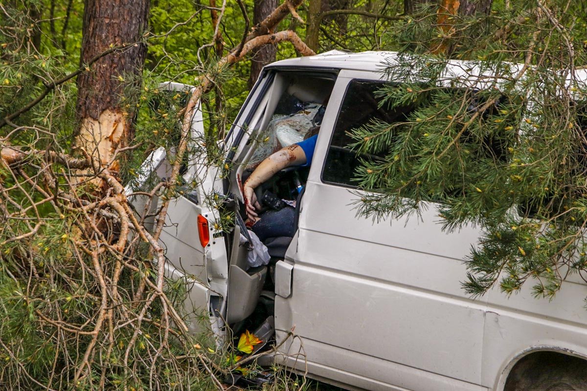 К сожалению, водитель микроавтобуса погиб