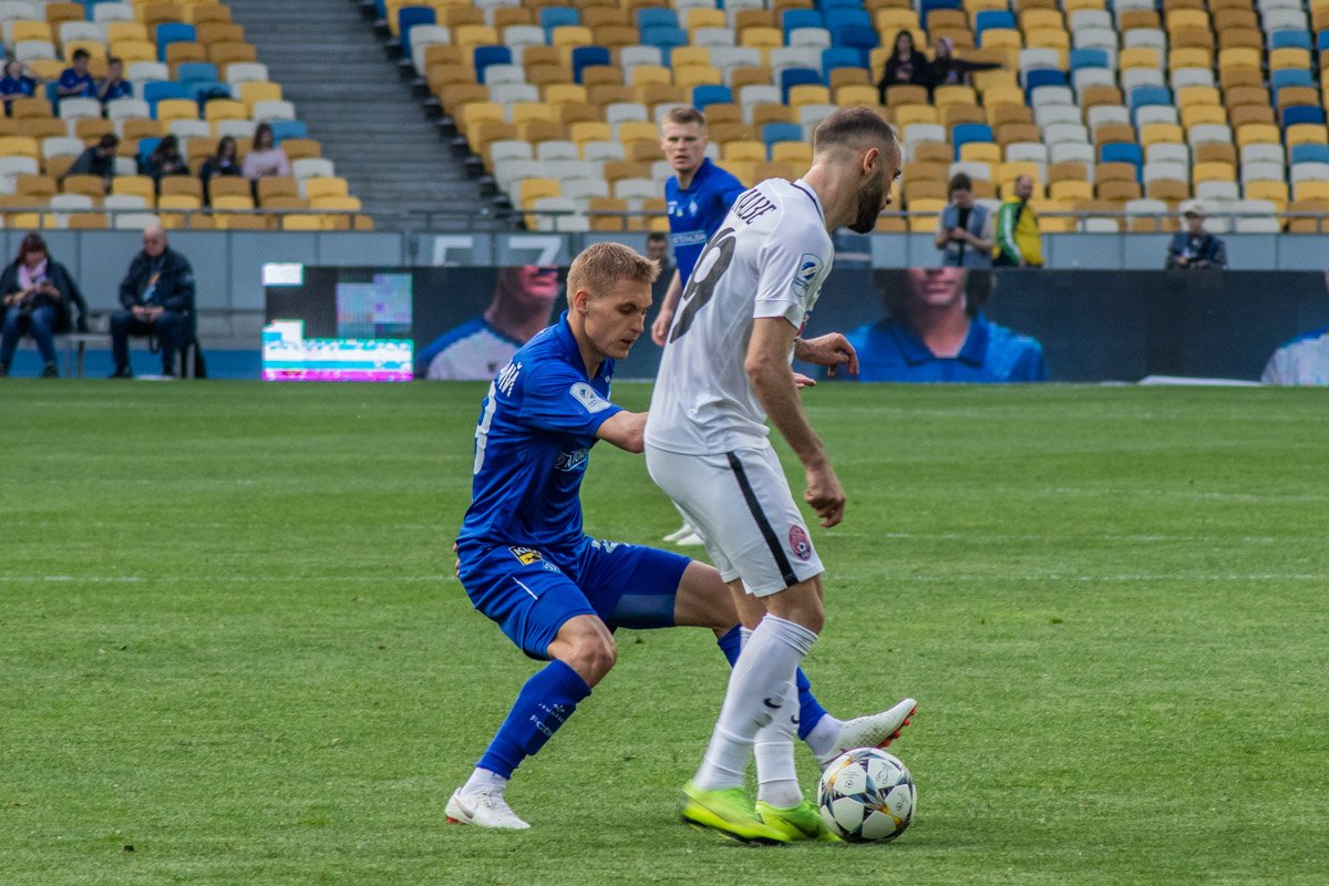 В матче было много борьбы и стычек