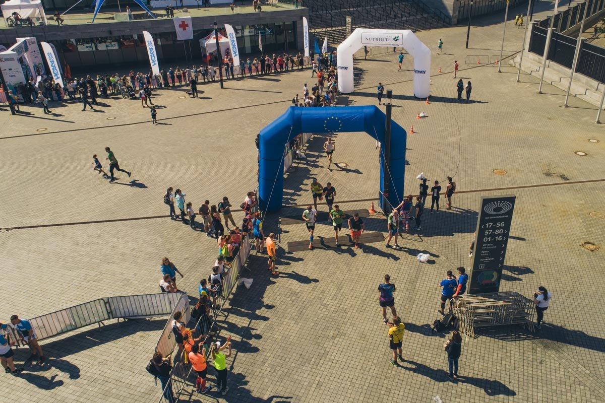 В забегах принимали участие как новички, так и профессионалы разных возрастов