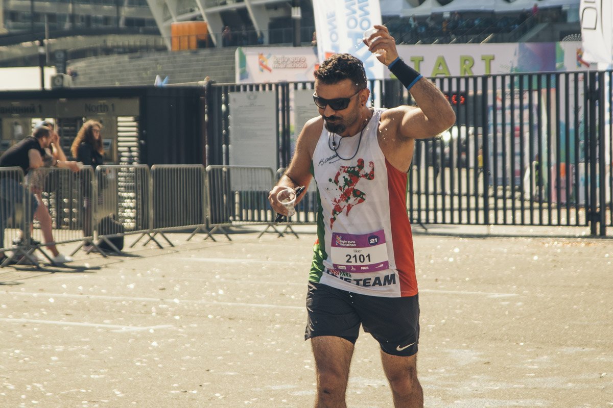 А еще водичку можно не только пить, но и поливать себя ею А еще водичку можно не только пить, но и поливать себя ею