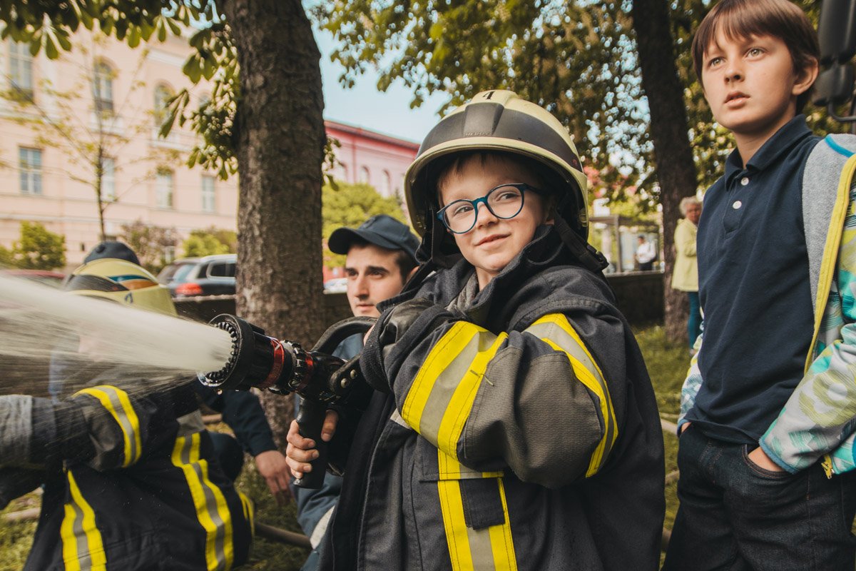 Или потушить воображаемый пожар 