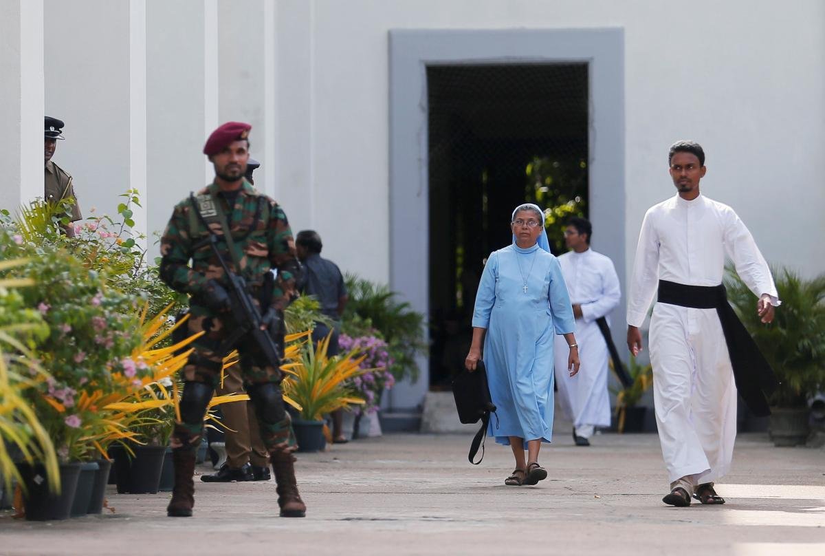 Правительство страны временно заблокировало использование некоторых социальных сетей и мессенджеров