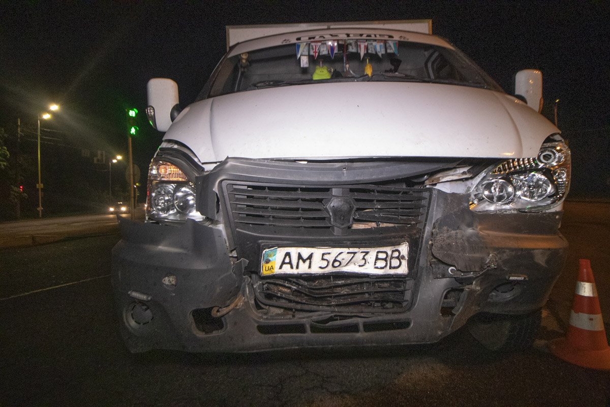 В результате водитель "корейца" был госпитализирован с подозрением на закрытую черепно-мозговую травму