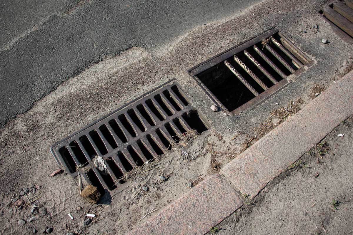 Дождевая канализация справляется не полностью 