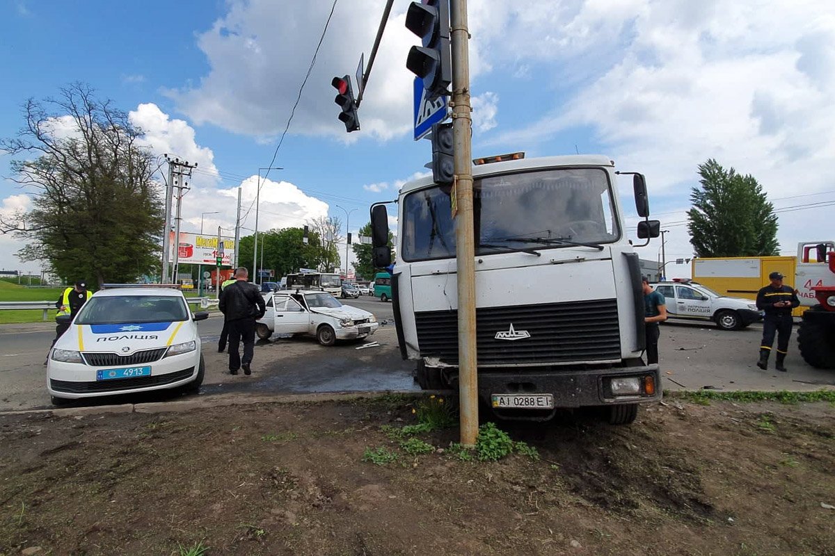 Под Киевом случилось смертельное ДТП Под Киевом случилось смертельное ДТП