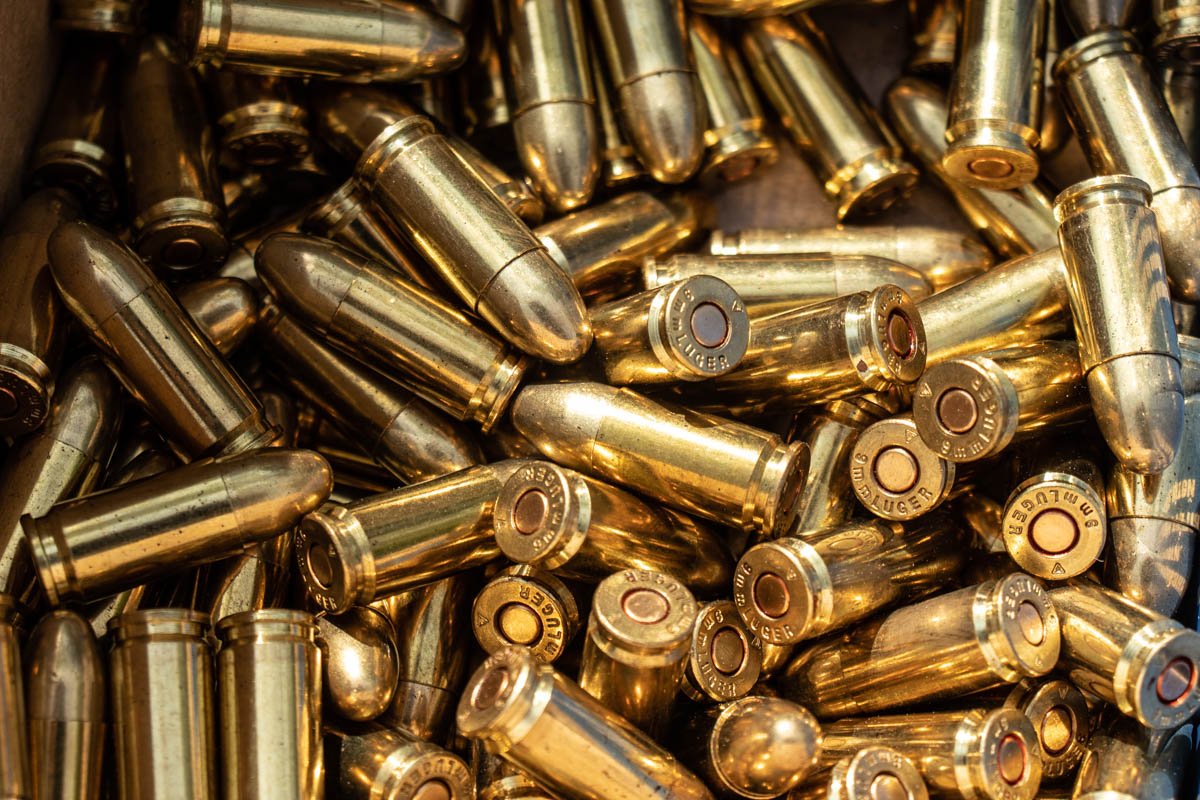 Сотни выстрелов