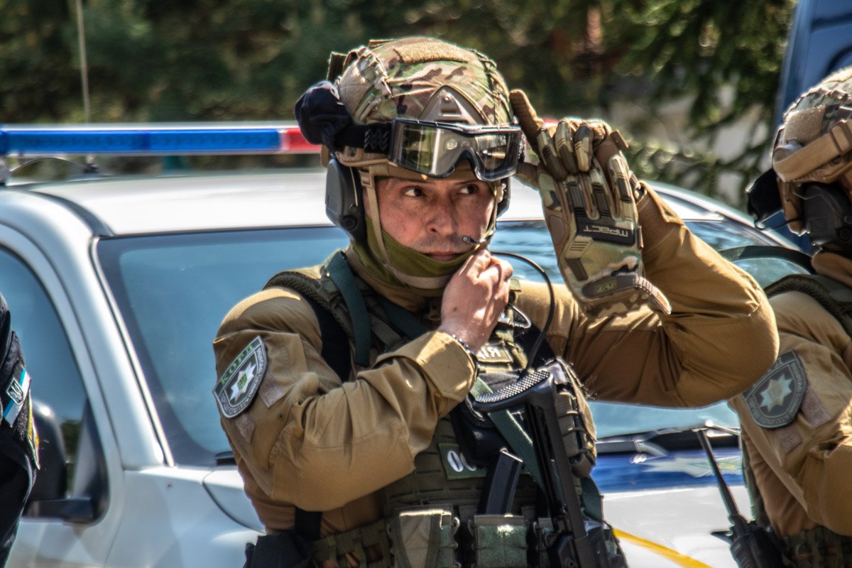 Первыми новое оружие получат подразделения, которые несут службу в аэропортах и на вокзалах