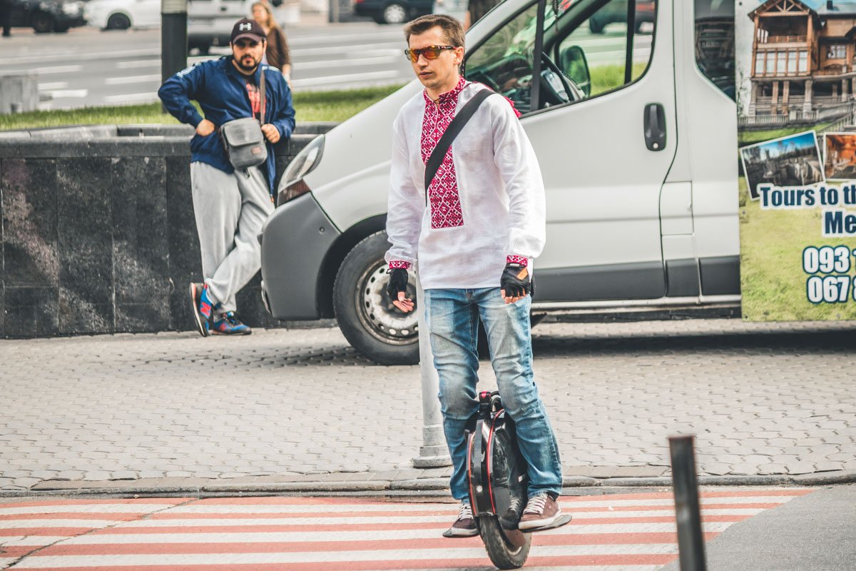 Неважно, как ты доедешь, главное - в вышиванке Неважно, как ты доедешь, главное - в вышиванке