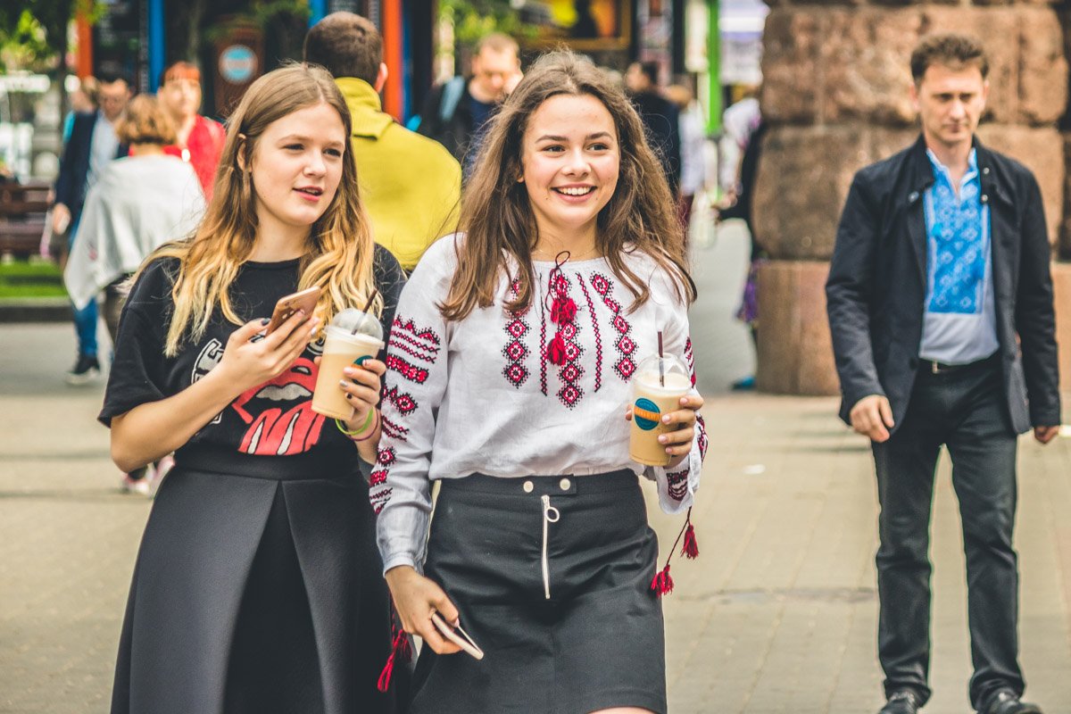 Когда у тебя, в отличие от подруги, не вышиванка, конечно, но тоже даже очень ничего Когда у тебя, в отличие от подруги, не вышиванка, конечно, но тоже даже очень ничего