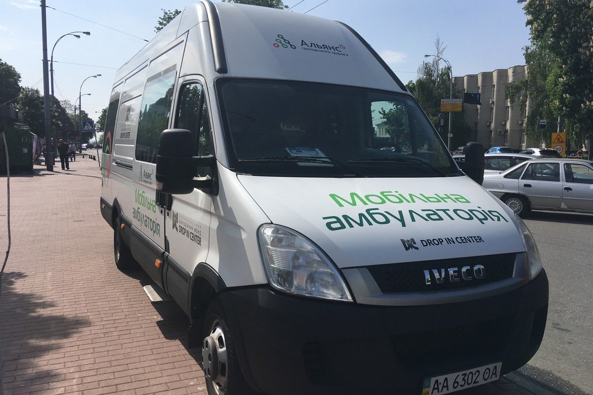 Все участники акции могли пройти быстрое тестирование на СПИД в специальной мобильной амублатории