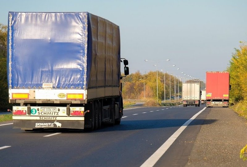 Миллион за два месяца: разрушителей дорог заставили заплатить 1