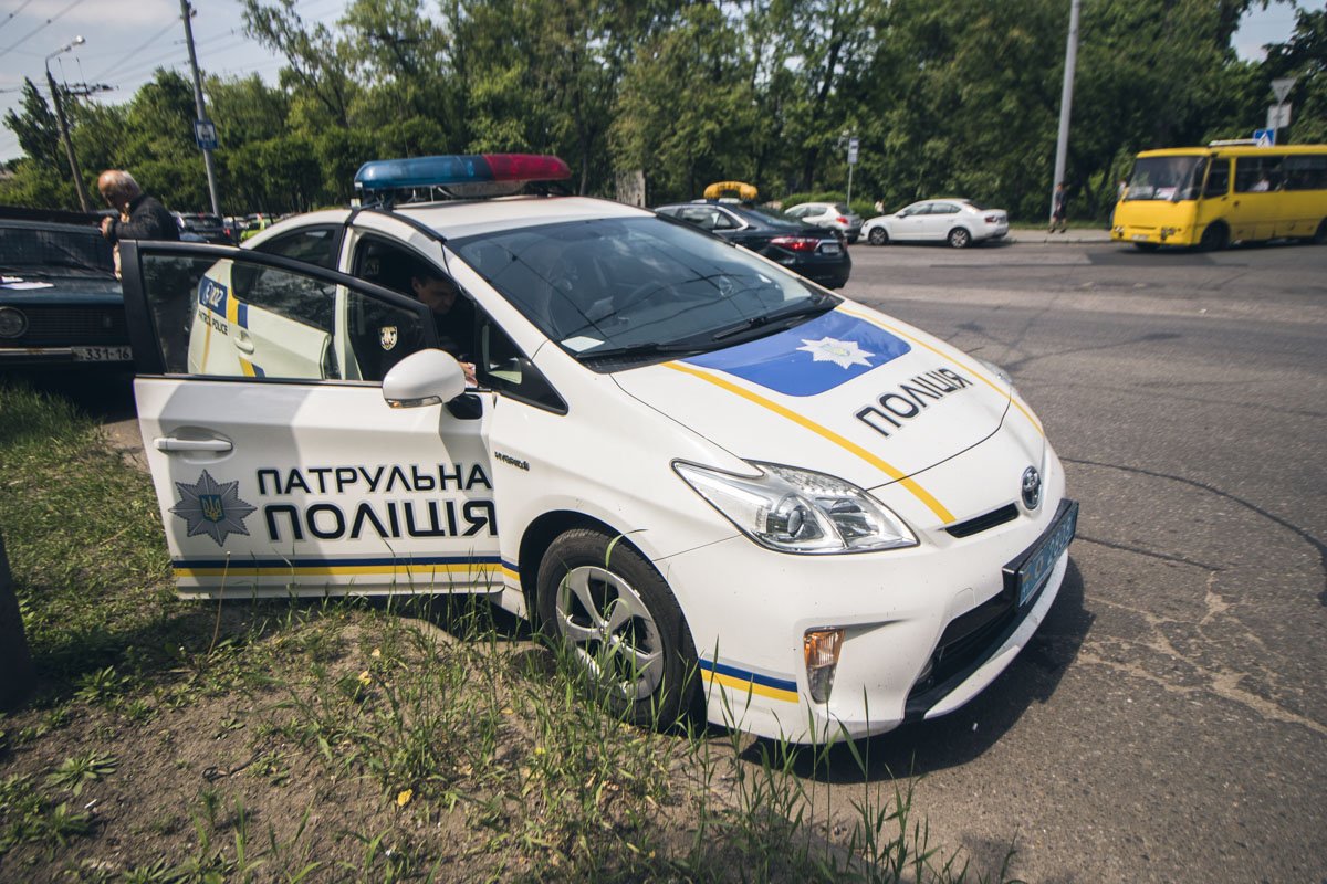 В Киеве возле станции метро "Дорогожичи" ВАЗ сбил женщину