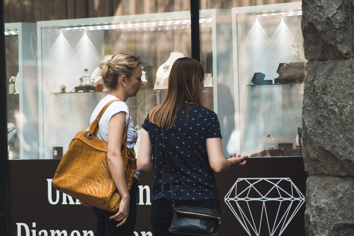 Лучшие друзья девушек - это бриллианты Лучшие друзья девушек - это бриллианты