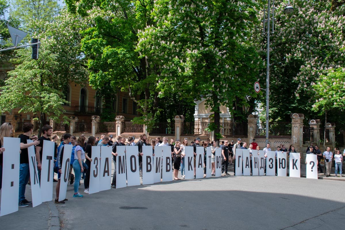 Ответ до сих пор никто не получил Ответ до сих пор никто не получил