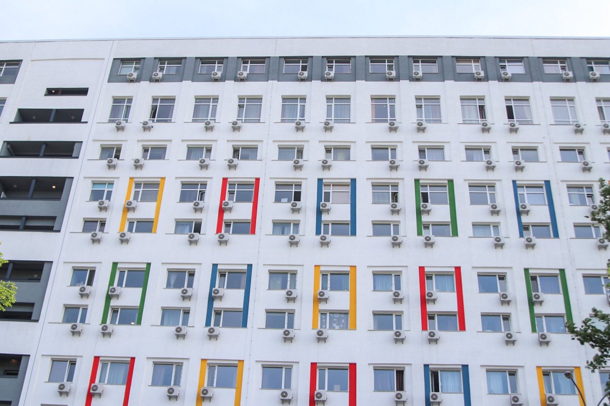 Часть жителей комплекса эвакуировали Часть жителей комплекса эвакуировали