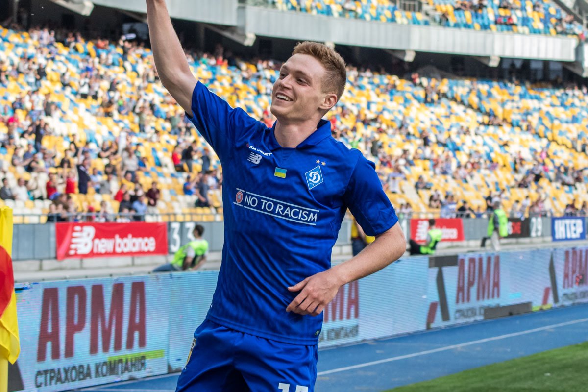 Виктор Цыганков очень обрадовался, забив такой долгожданный мяч. Еще и какой! Виктор Цыганков очень обрадовался, забив такой долгожданный мяч. Еще и какой!