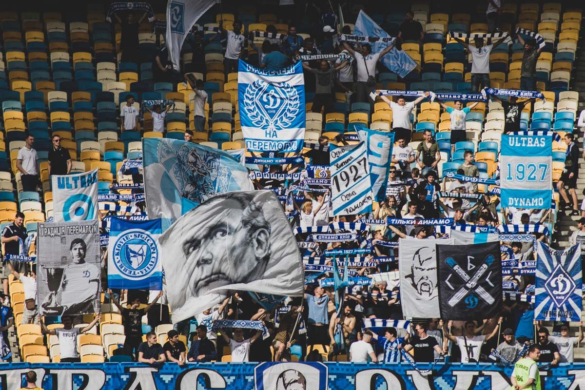 Ультрас, как всегда, гнали свою команду вперед Ультрас, как всегда, гнали свою команду вперед