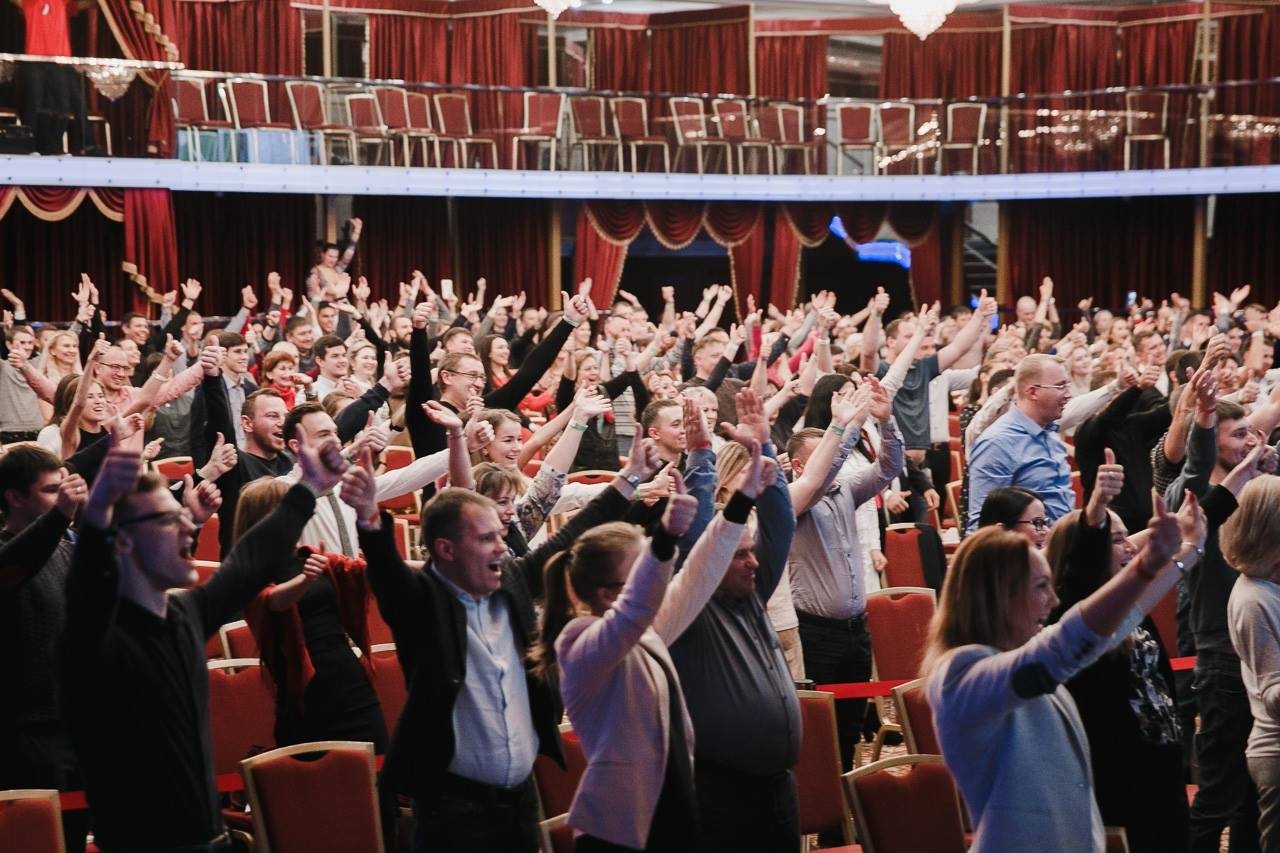 3 спикера на одной сцене поделятся богатым личным опытом 3 спикера на одной сцене поделятся богатым личным опытом