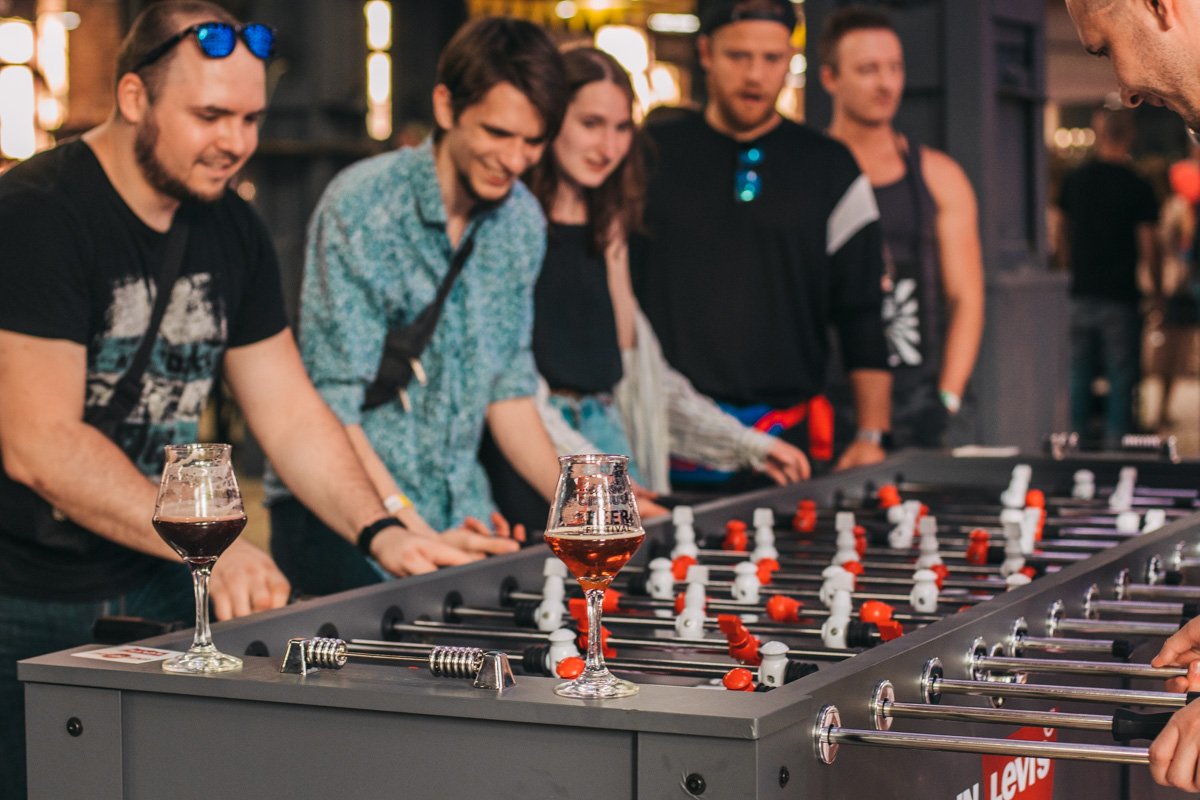 Поиграть с друзьями в настольный футбол Поиграть с друзьями в настольный футбол