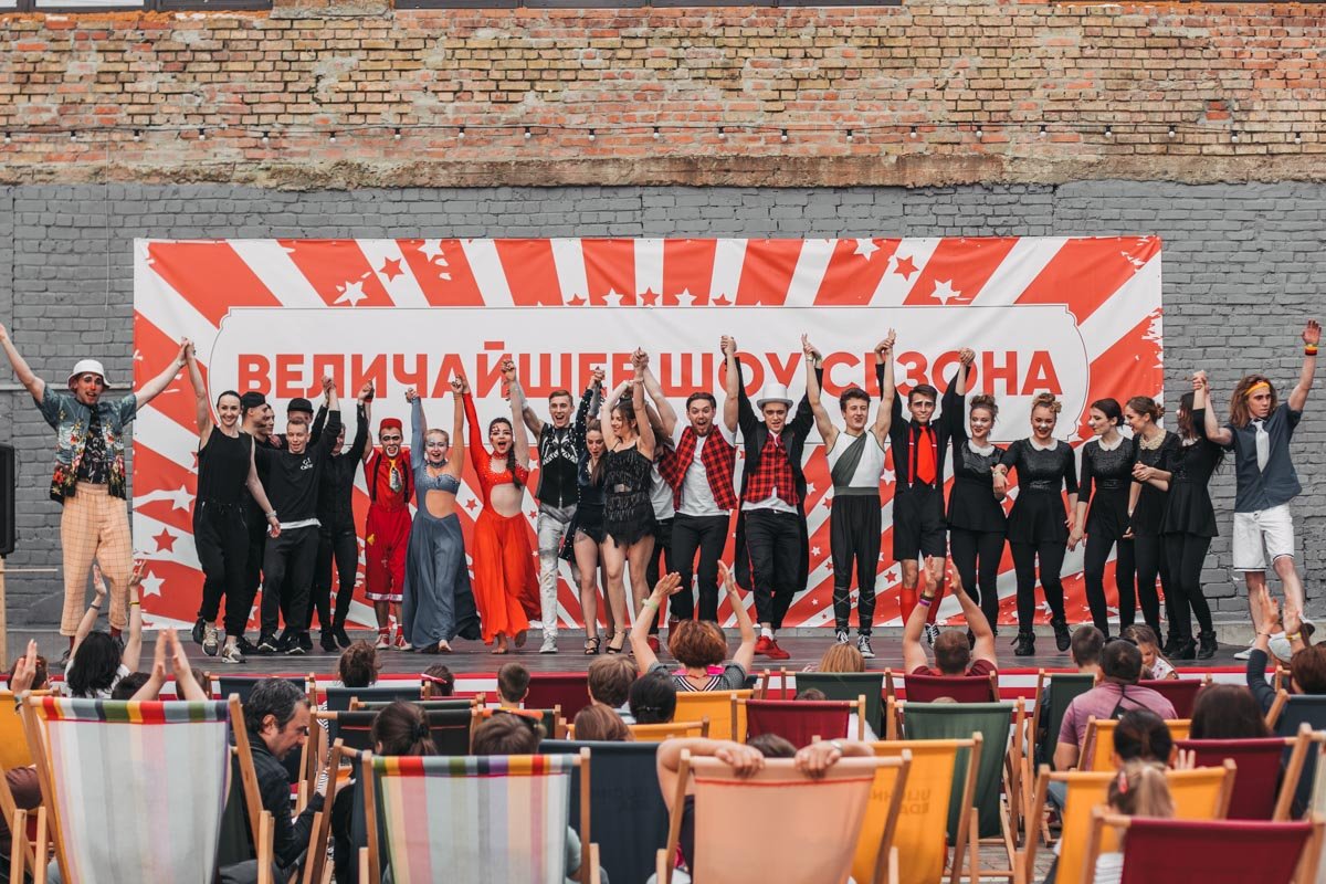 Циркачи устроили шикарное шоу Циркачи устроили шикарное шоу