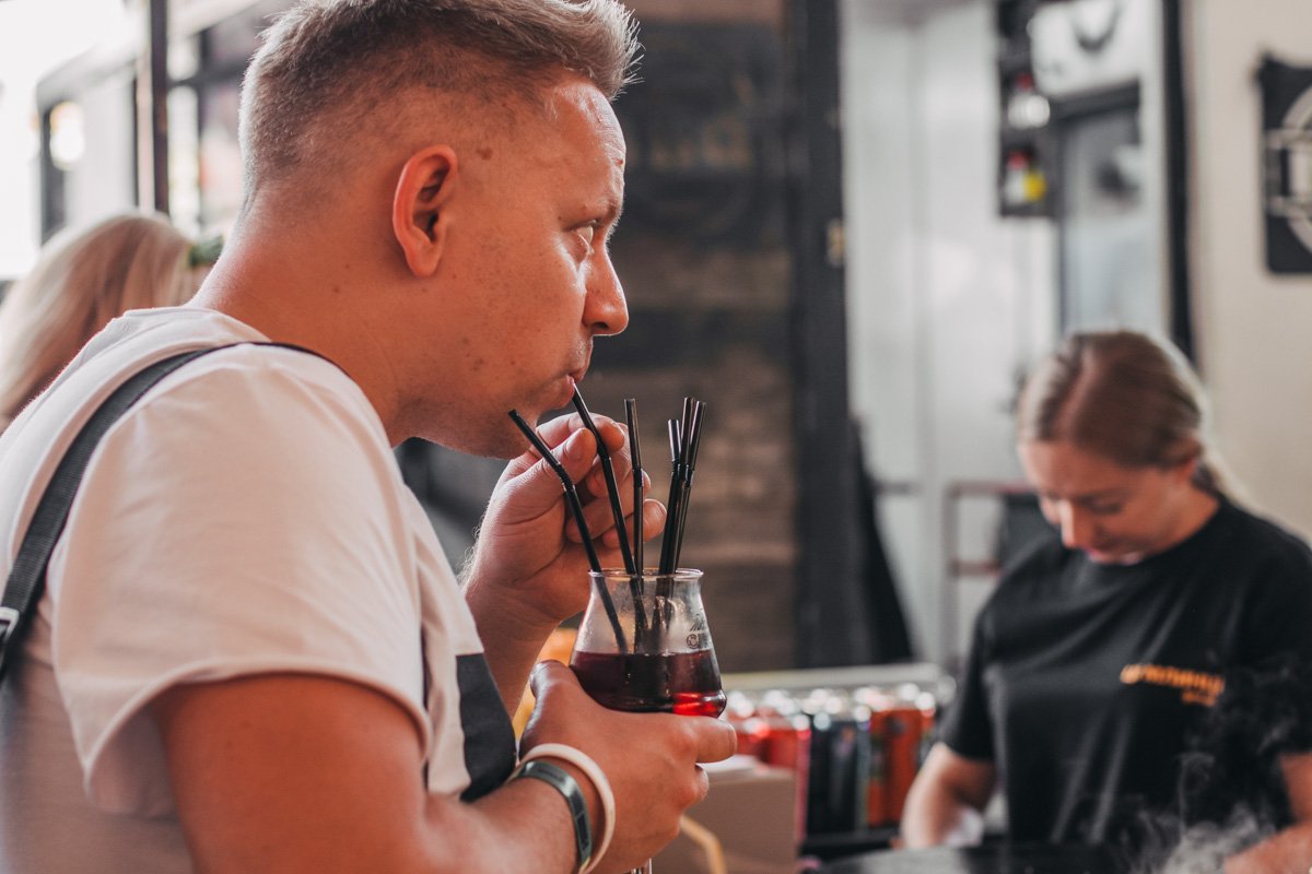 Нужно еще больше трубочек!