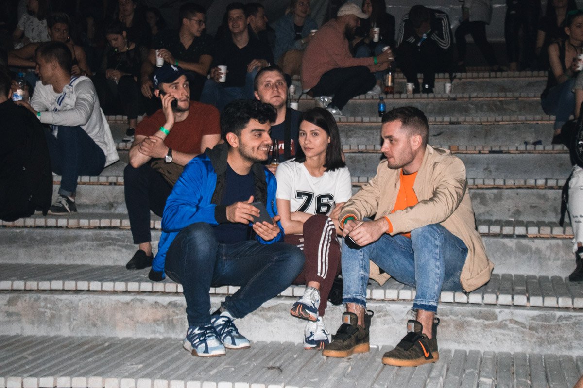 ночные разговоры самые честные (но это не точно)