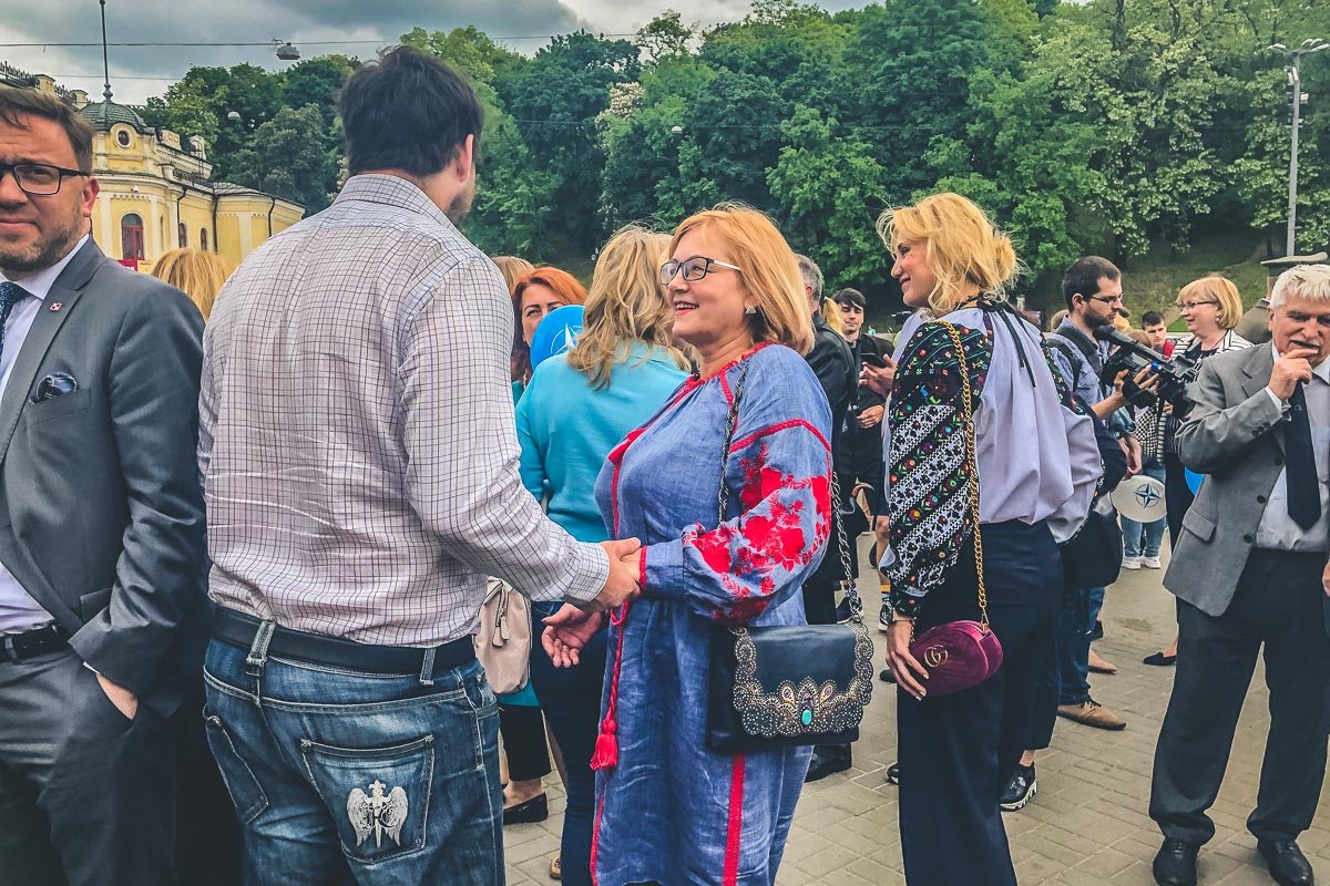 Участники события выступили со своими речами, рассказали, почему Украине важно вступить в НАТО и как это поможет решению конфликта на Донбассе