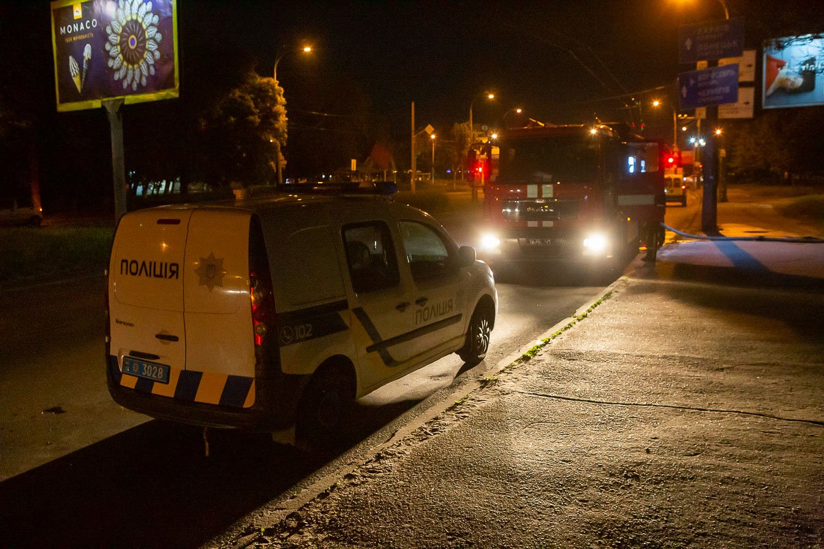 Уже в 02:49 пожар удалось локализовать, а в 03:11 полностью ликвидировать