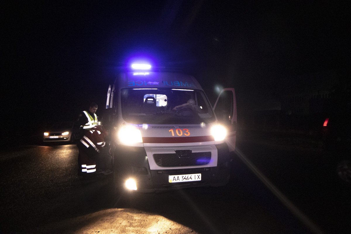 К счастью, водителю и пассажиру удалось выбраться из горящего авто